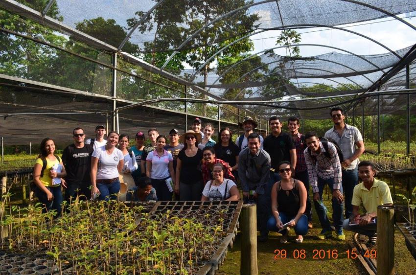  Ação: Aula prática com  acadêmicos  do curso de Engenharia Florestal/UNEMAT